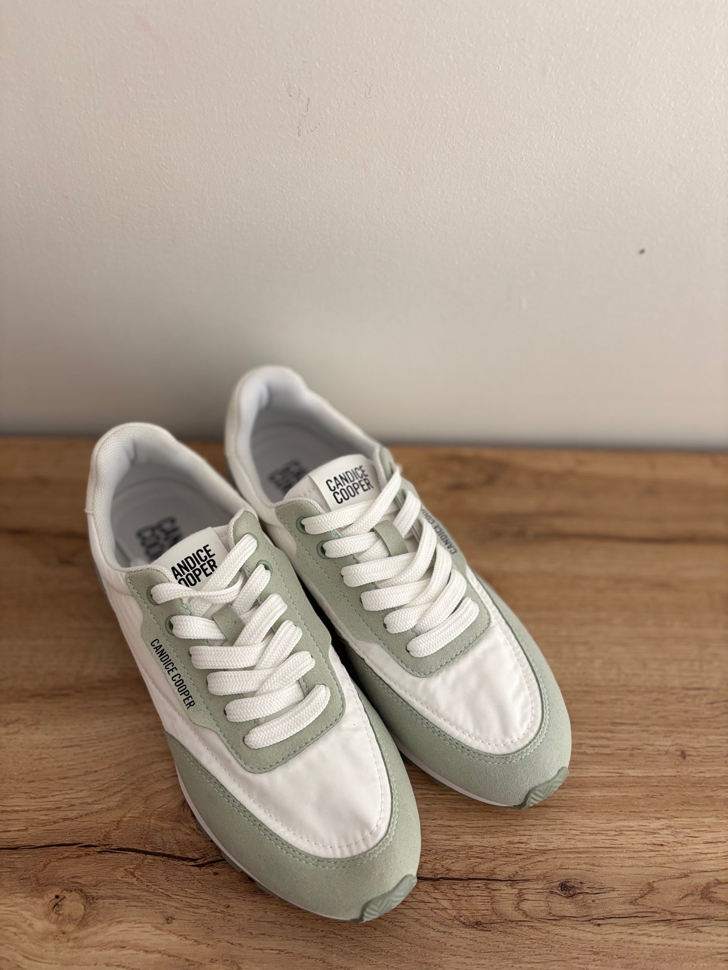 PLUME MINT WHITE