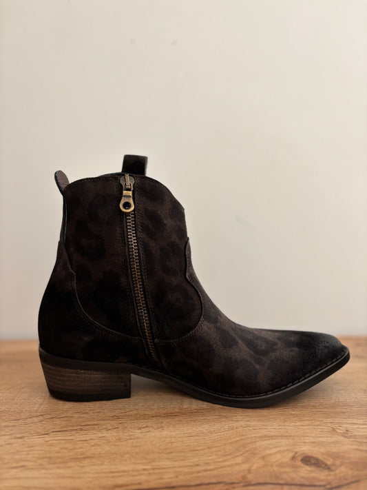 M374 Bottines en cuir maculé Giorgia