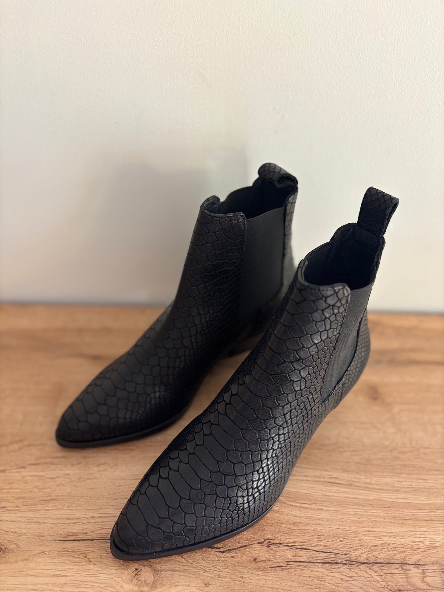 BELEM PYTHON NOIR