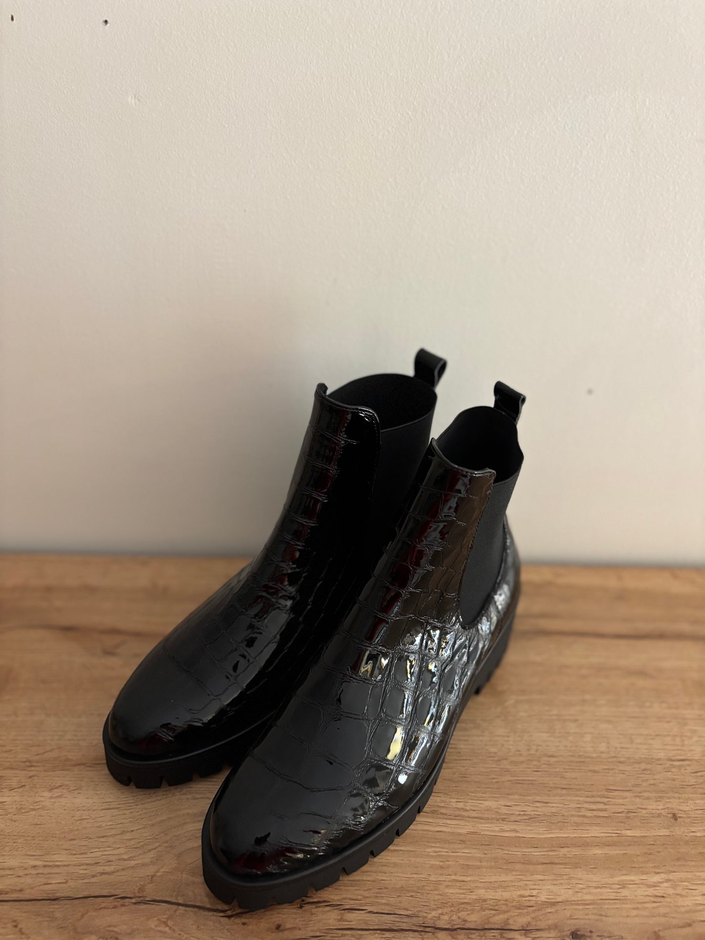 MYMA 8500 Croco vernis noir