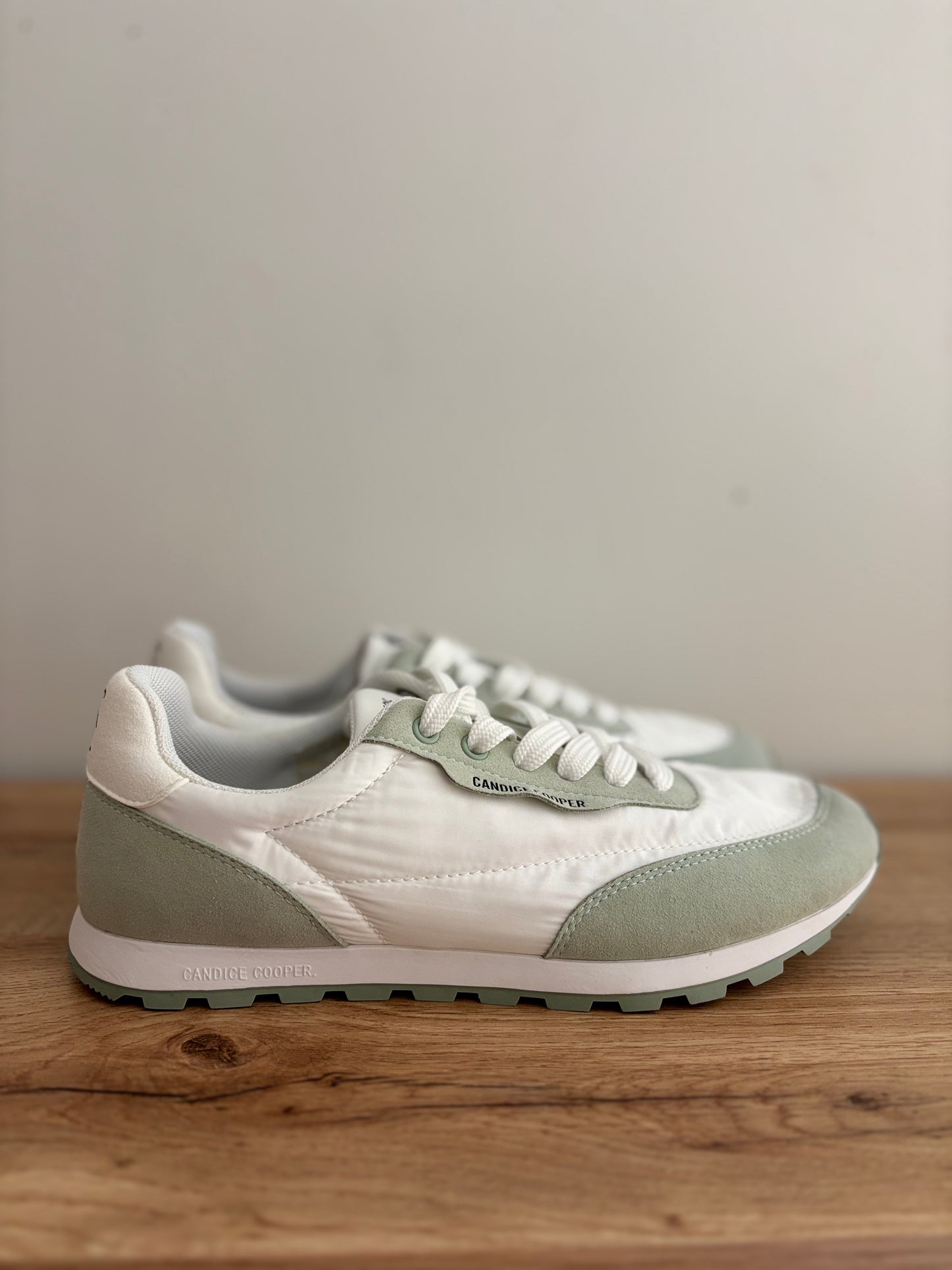 PLUME MINT WHITE