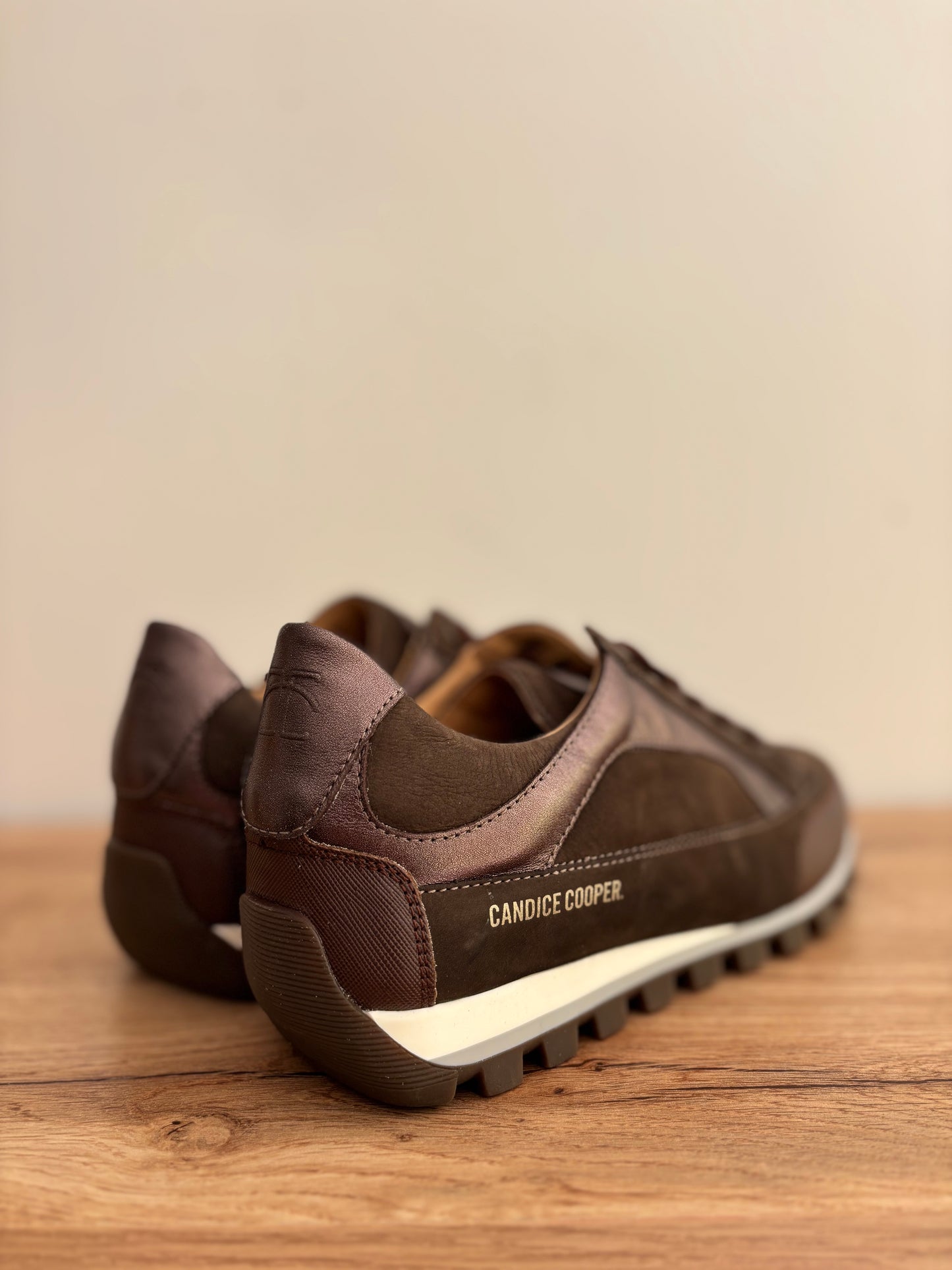 RUNLO FLASH DARK BROWN