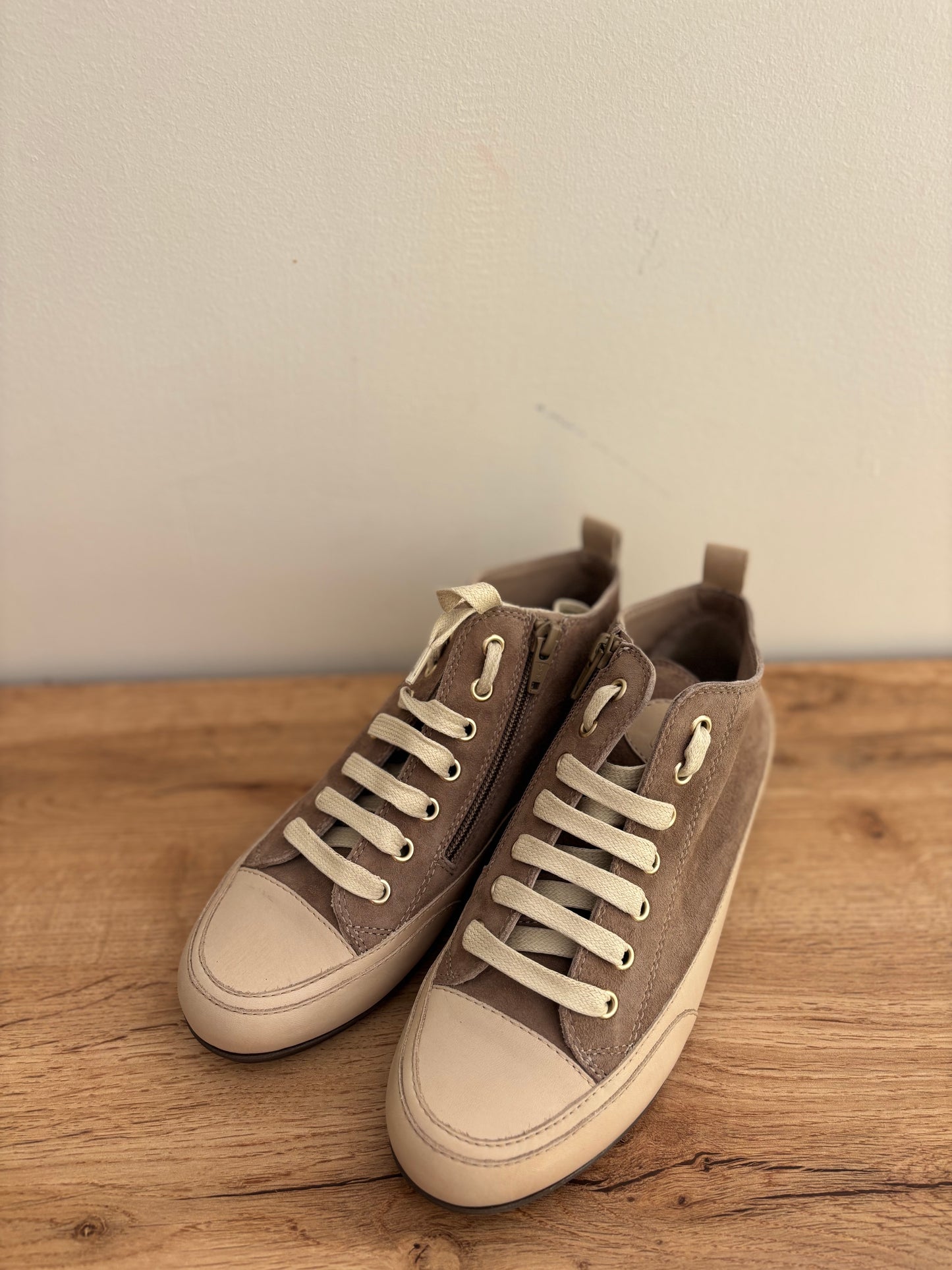 MID TAUPE