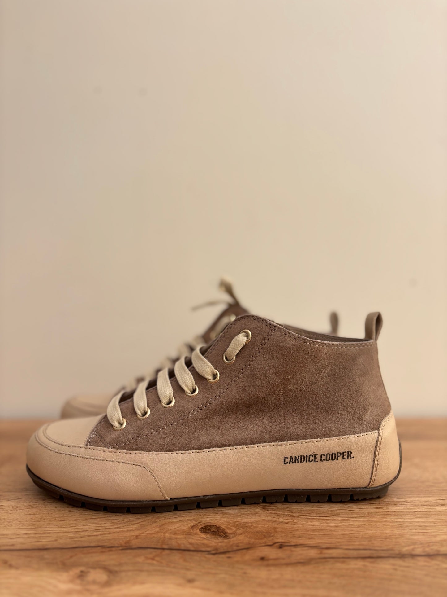 MID TAUPE