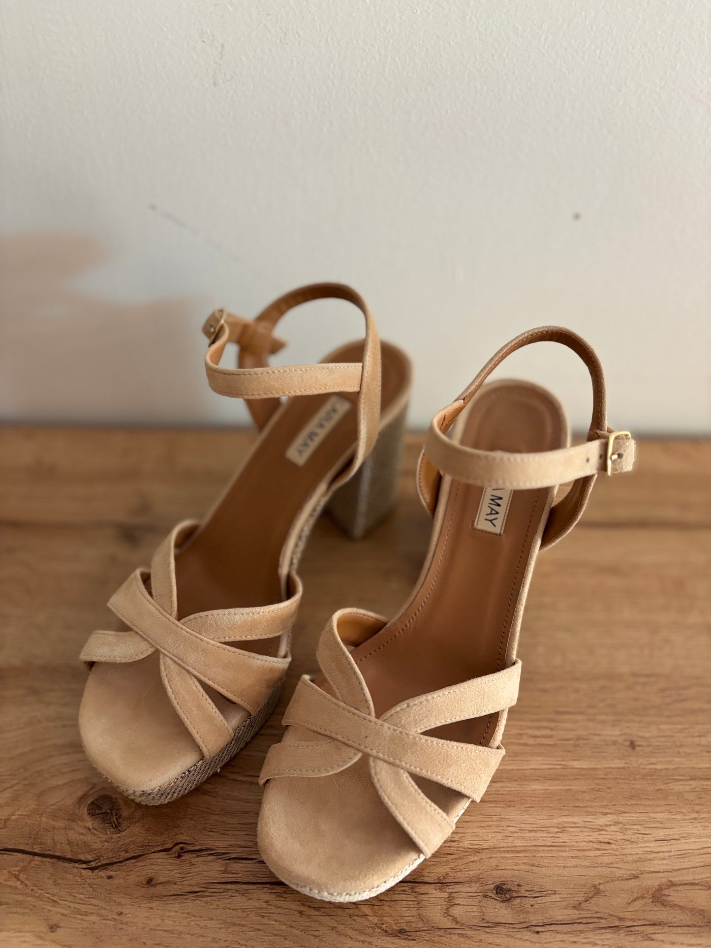 716 BEIGE