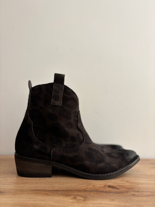 M374 Bottines en cuir maculé Giorgia