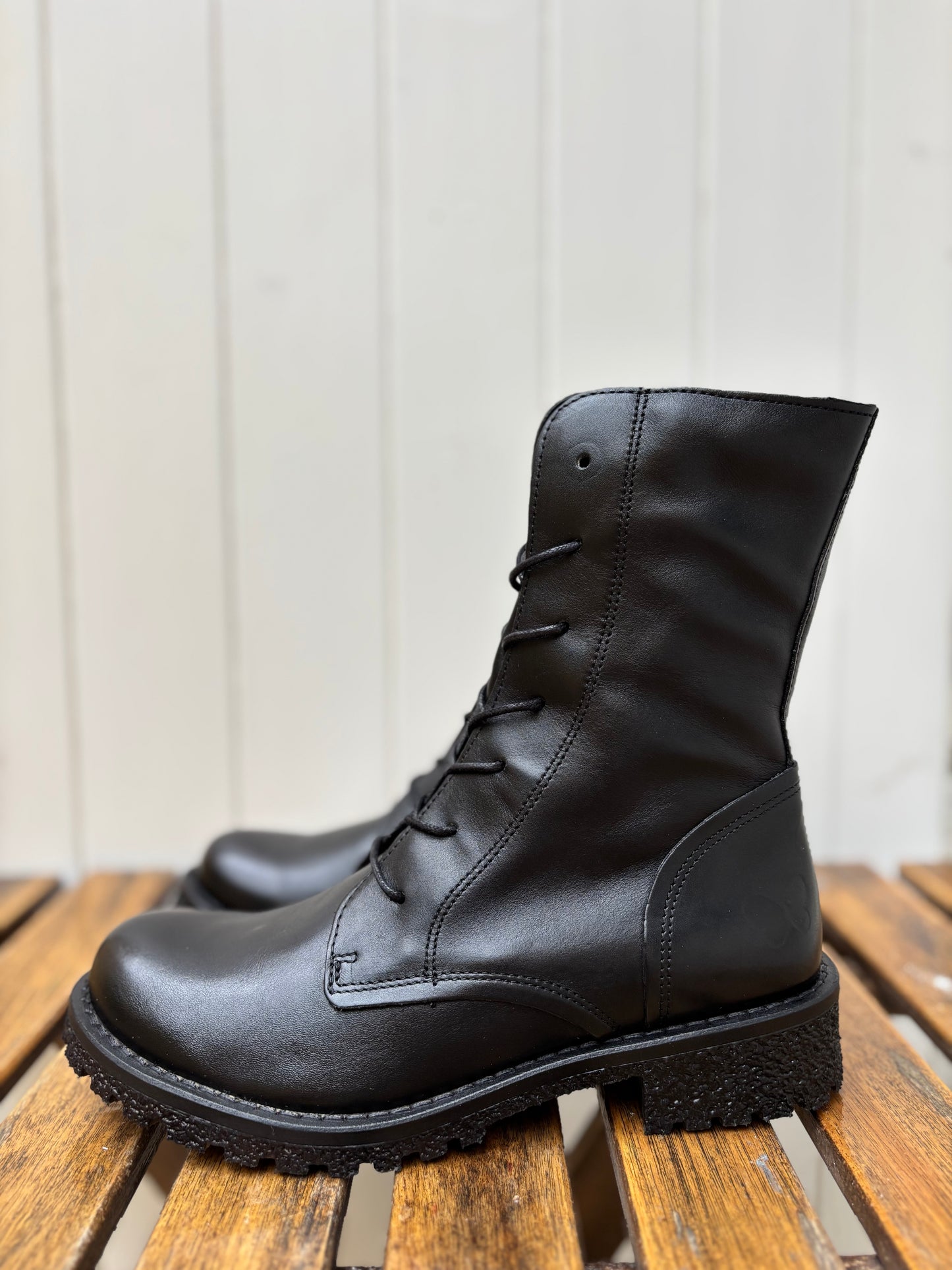 B501 BLACK