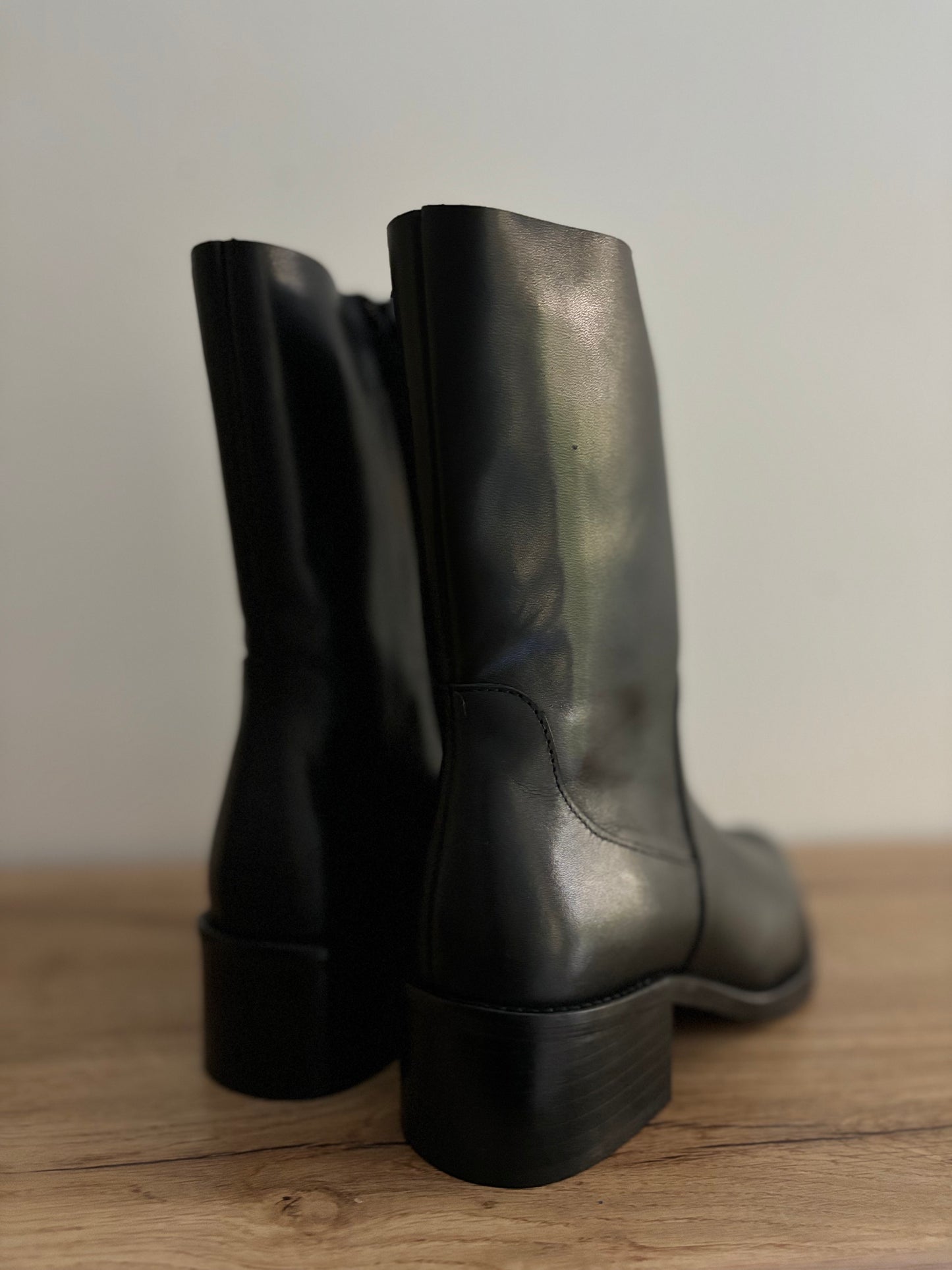 MYMA 8069 NOIR