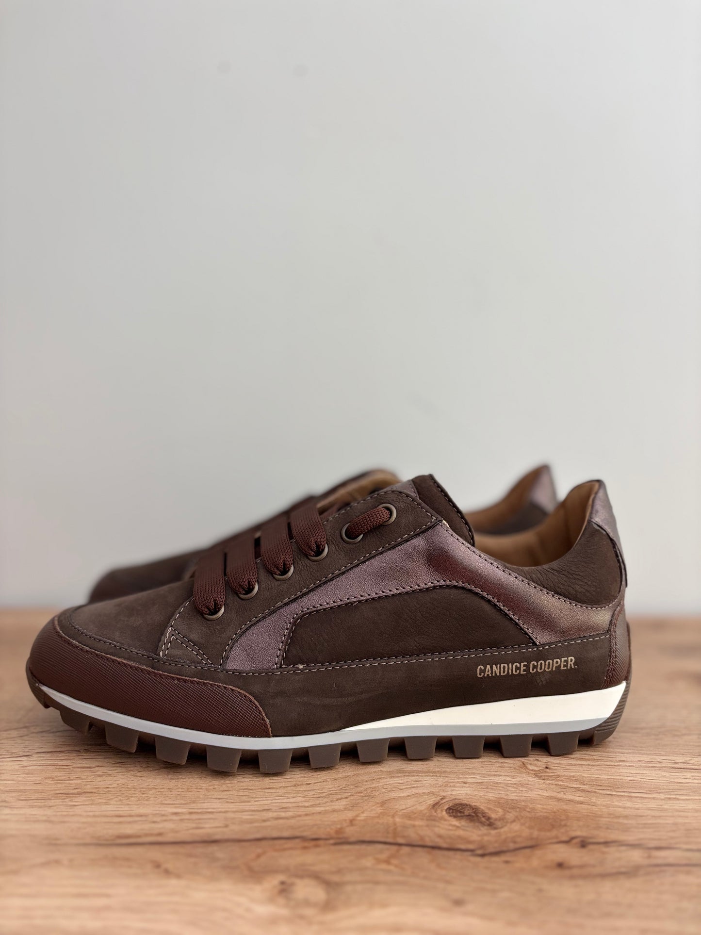 RUNLO FLASH DARK BROWN
