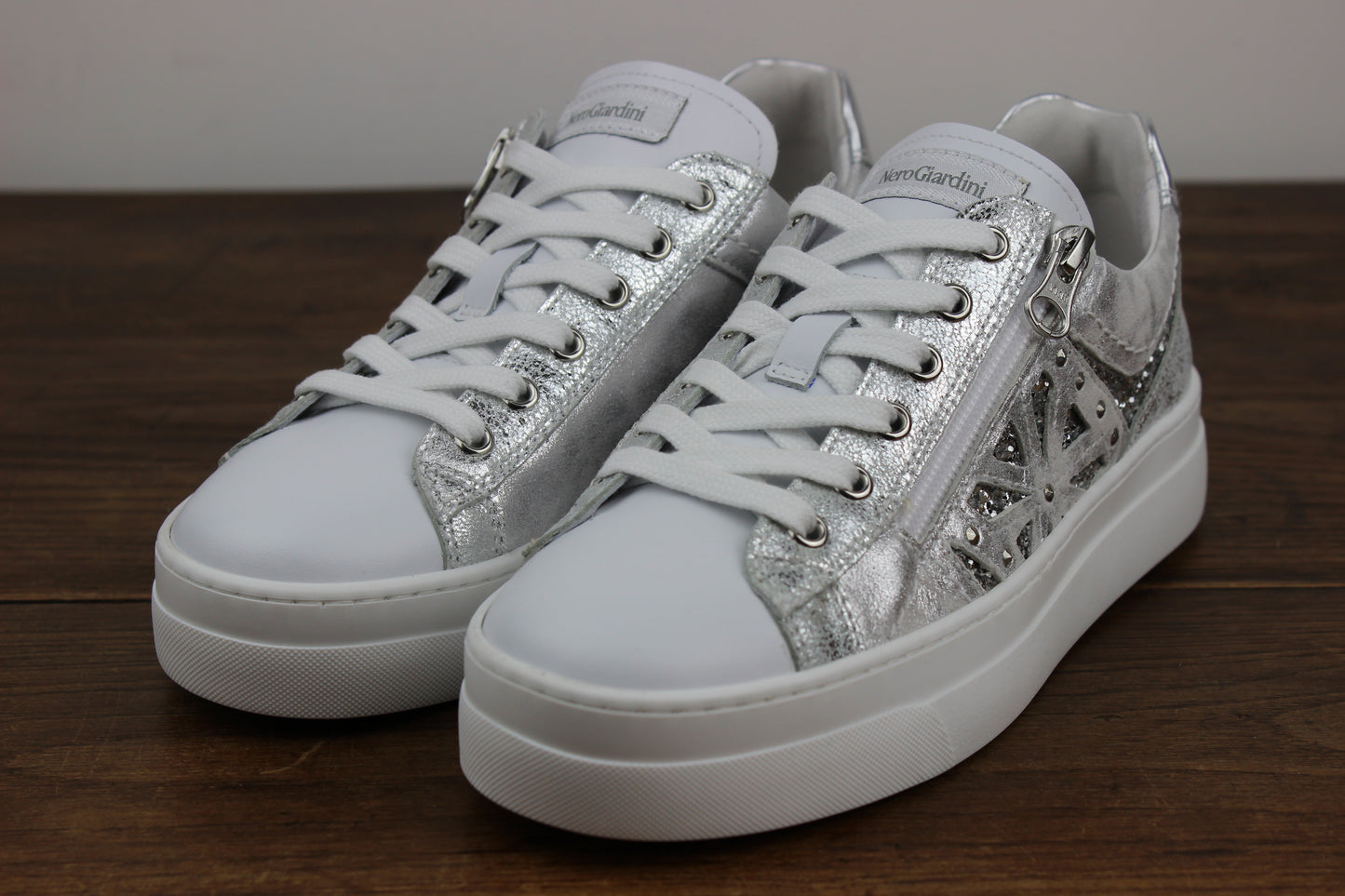 E409930D 707 SILVER