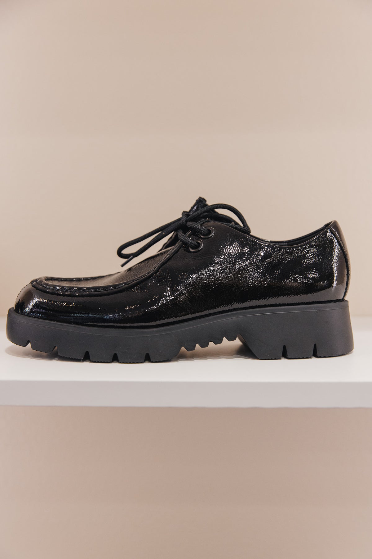 Sally en cuir vernis naplak noir