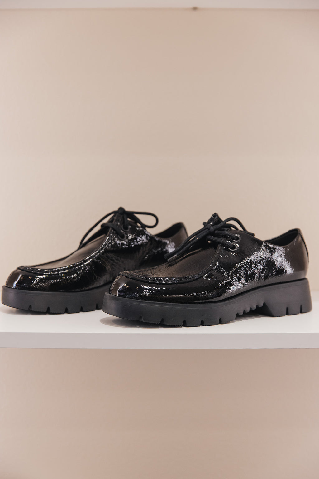 Sally en cuir vernis naplak noir