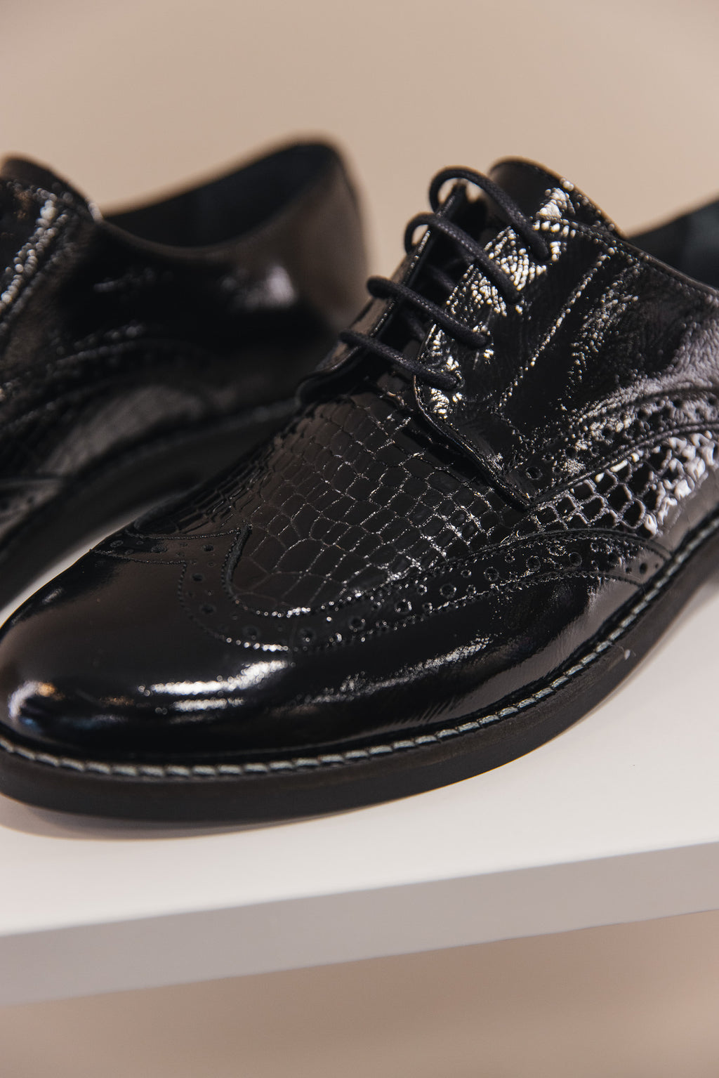 MY0010/21 Derby mini croco vernis noir