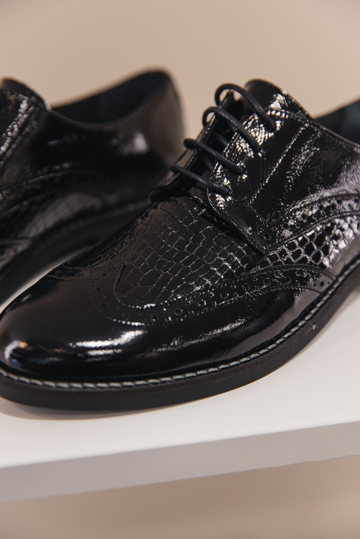 MY0010/21 Derby mini croco vernis noir