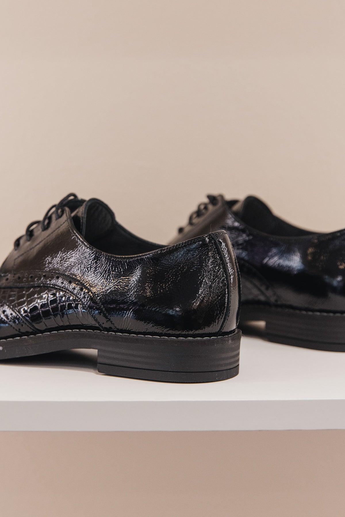 MY0010/21 Derby mini croco vernis noir