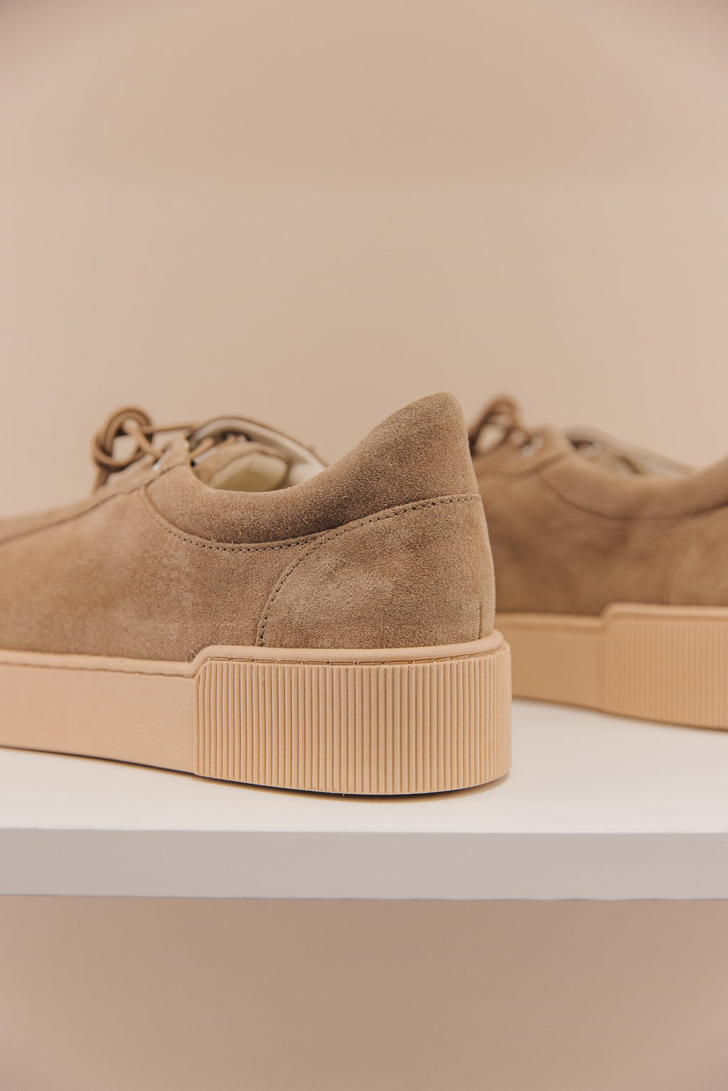 Quinn en cuirs velours taupe