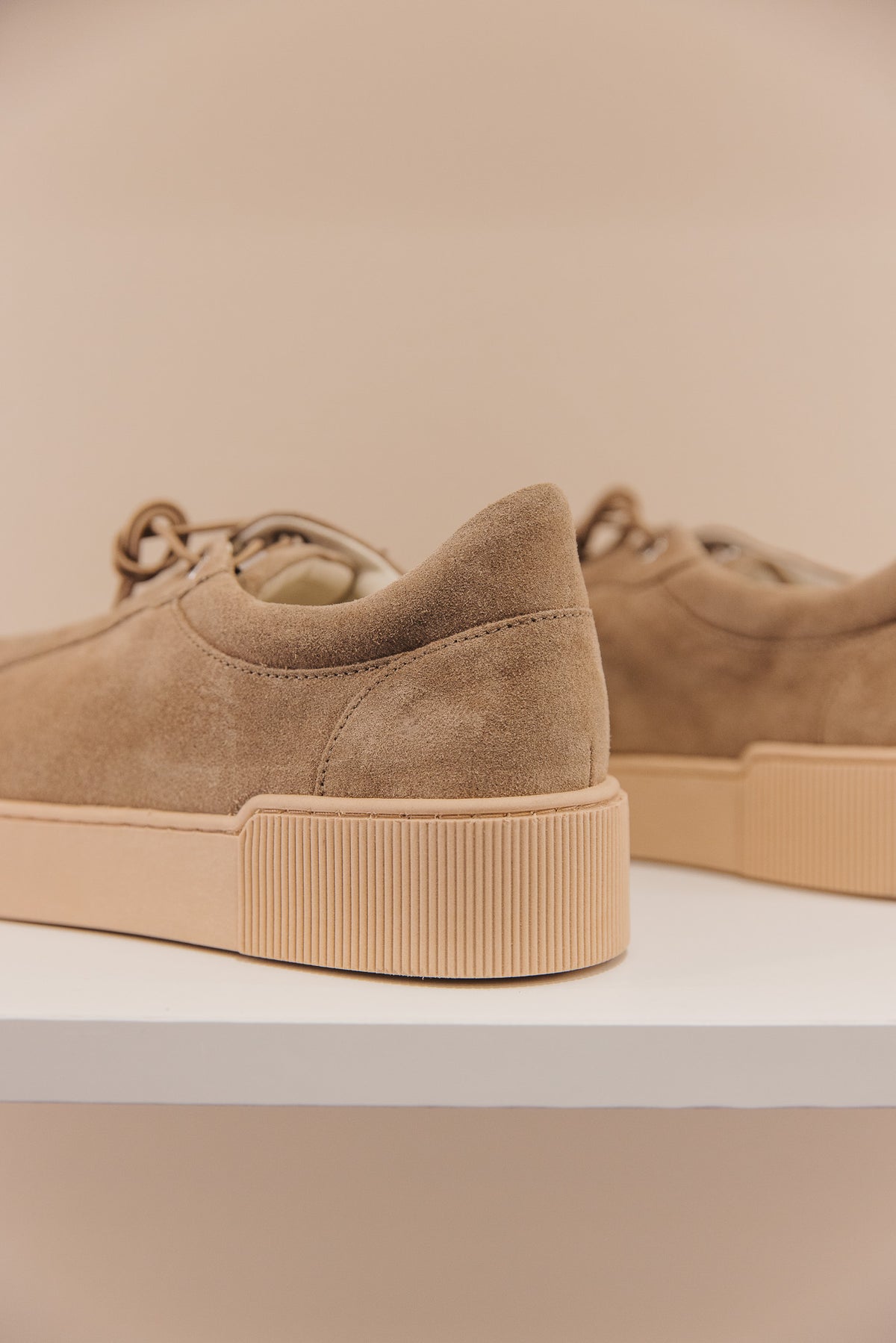 Quinn en cuirs velours taupe