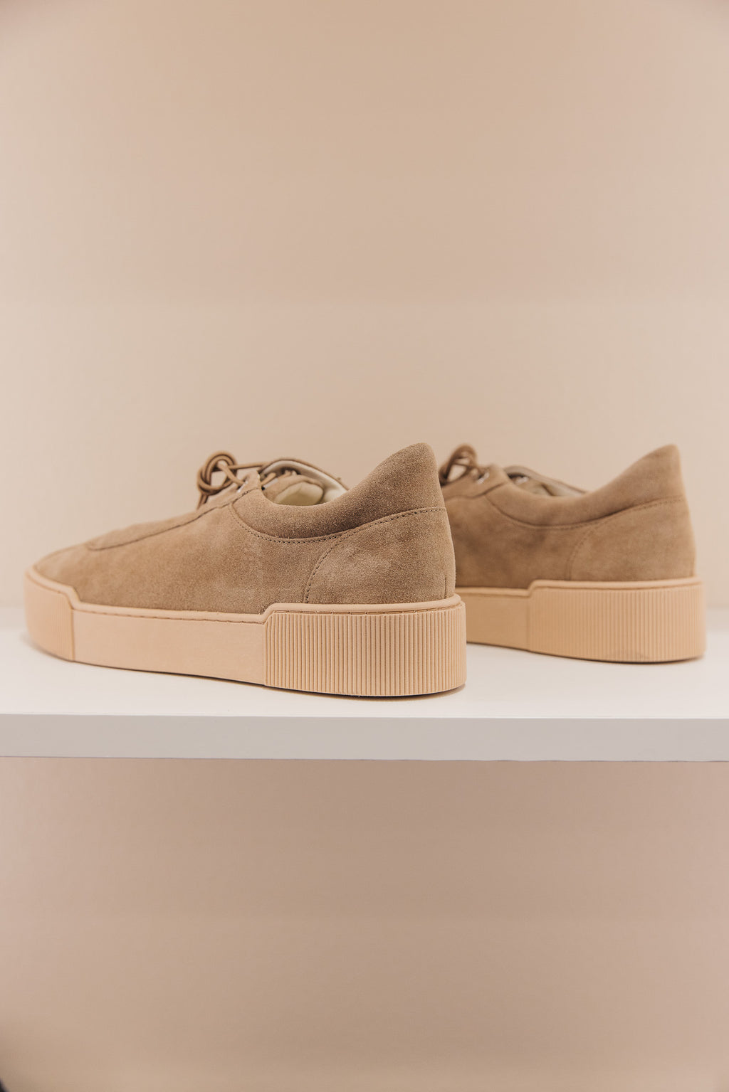 Quinn en cuirs velours taupe