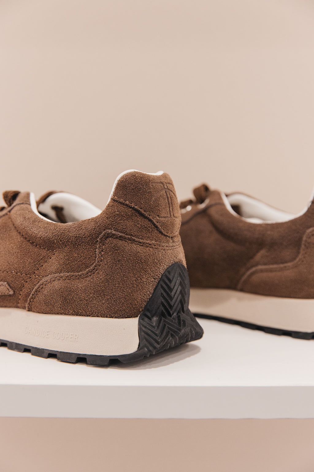 Plume Dark Brown