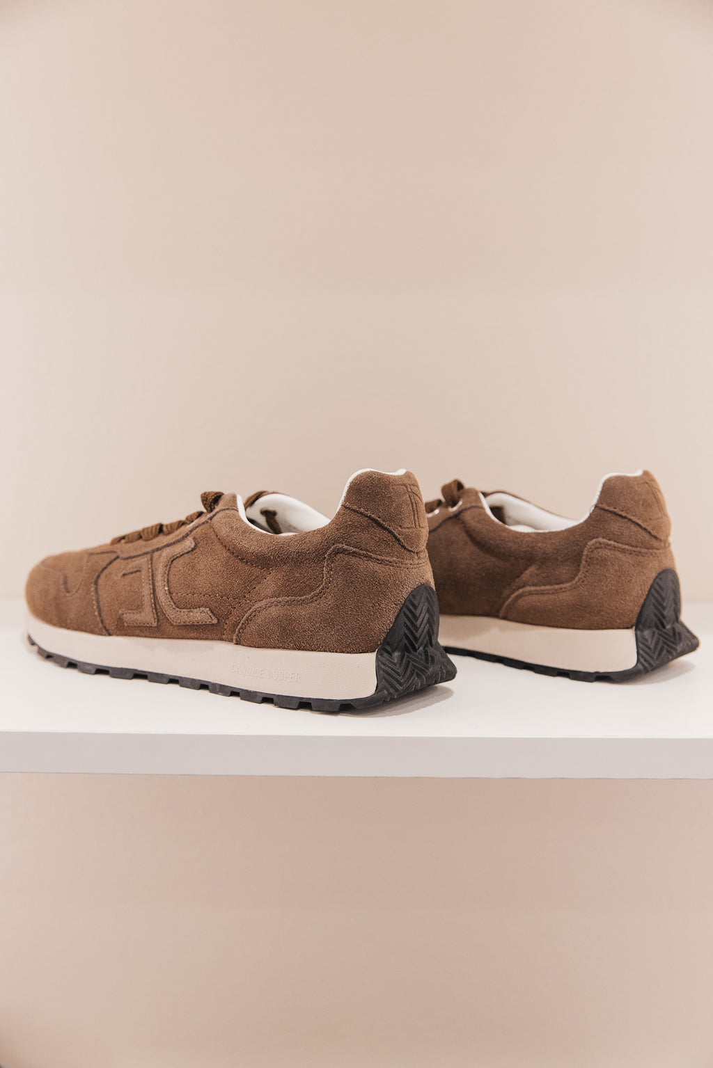 Plume Dark Brown