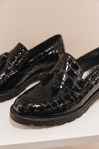 MY0014/07 Mocassins croco vernis noir