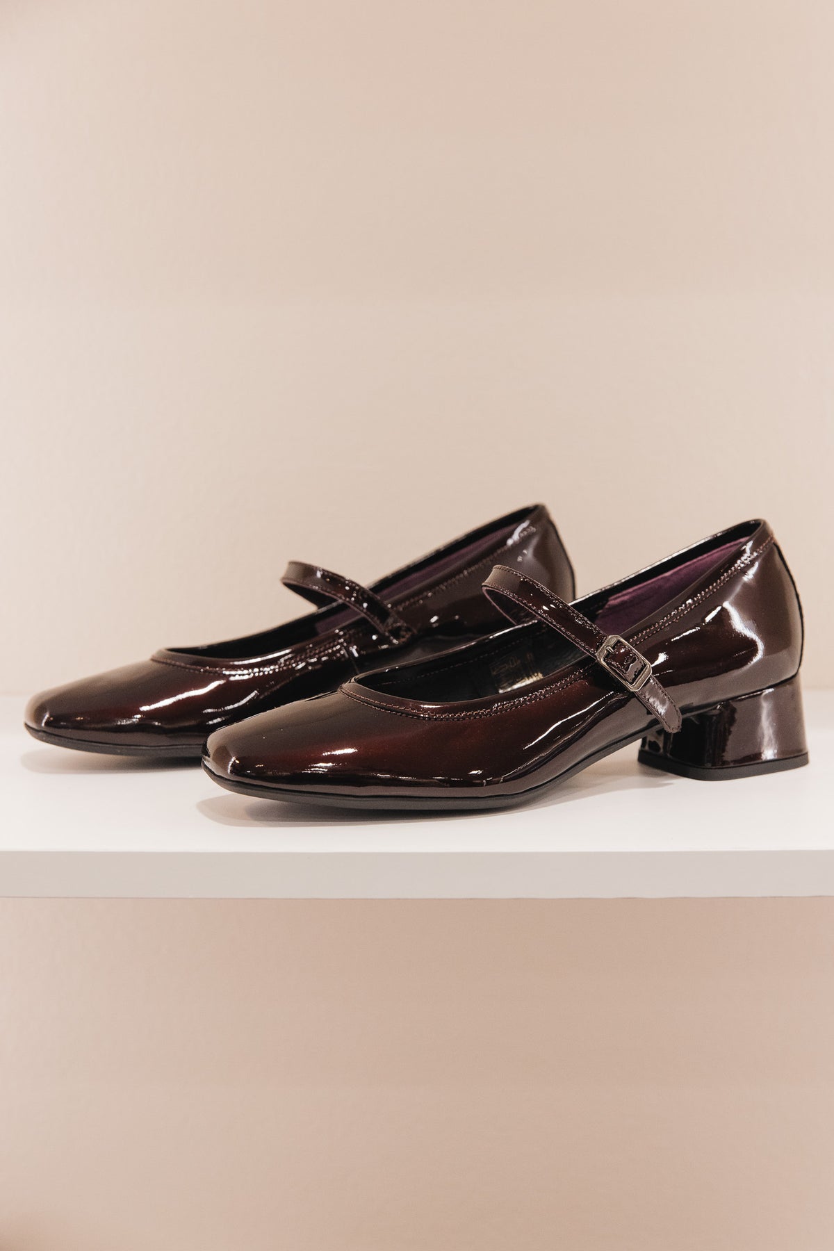 Kelly cuir vernis bordeaux
