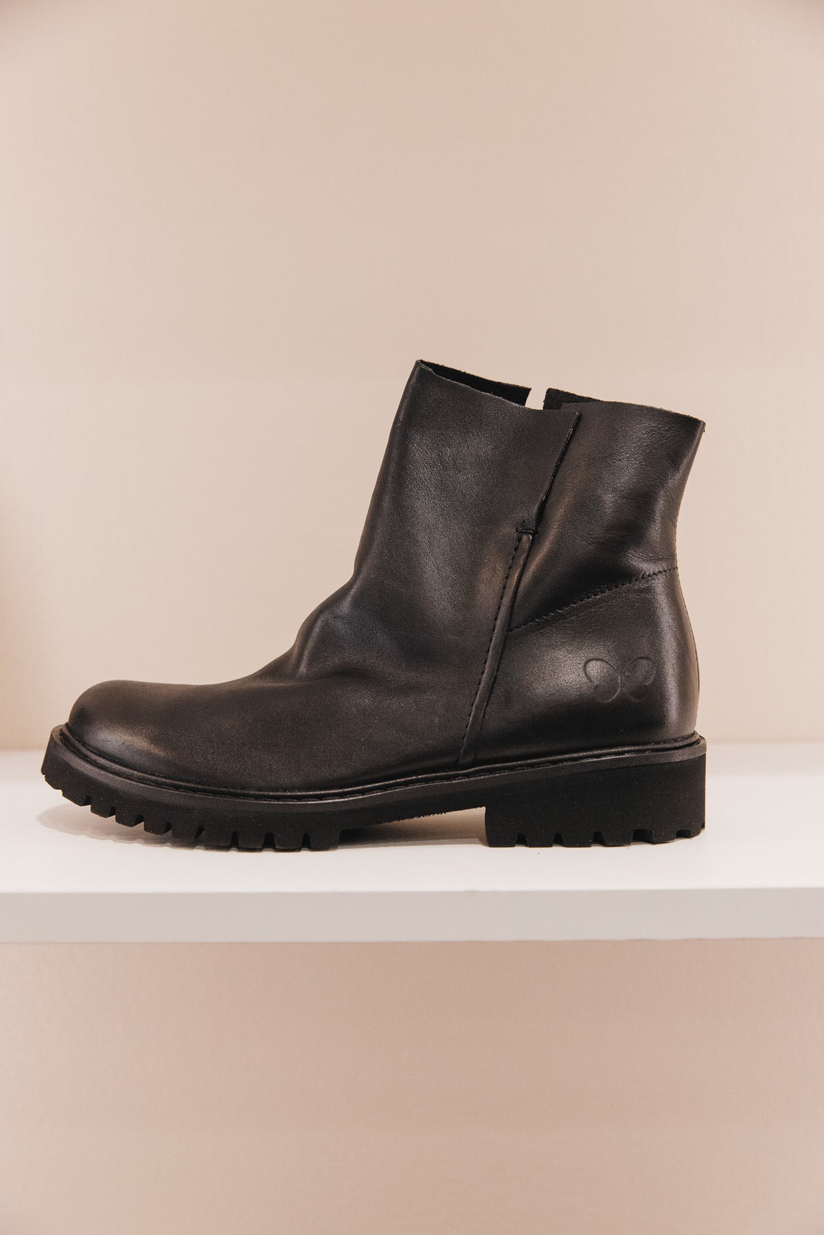 E603 BLACK