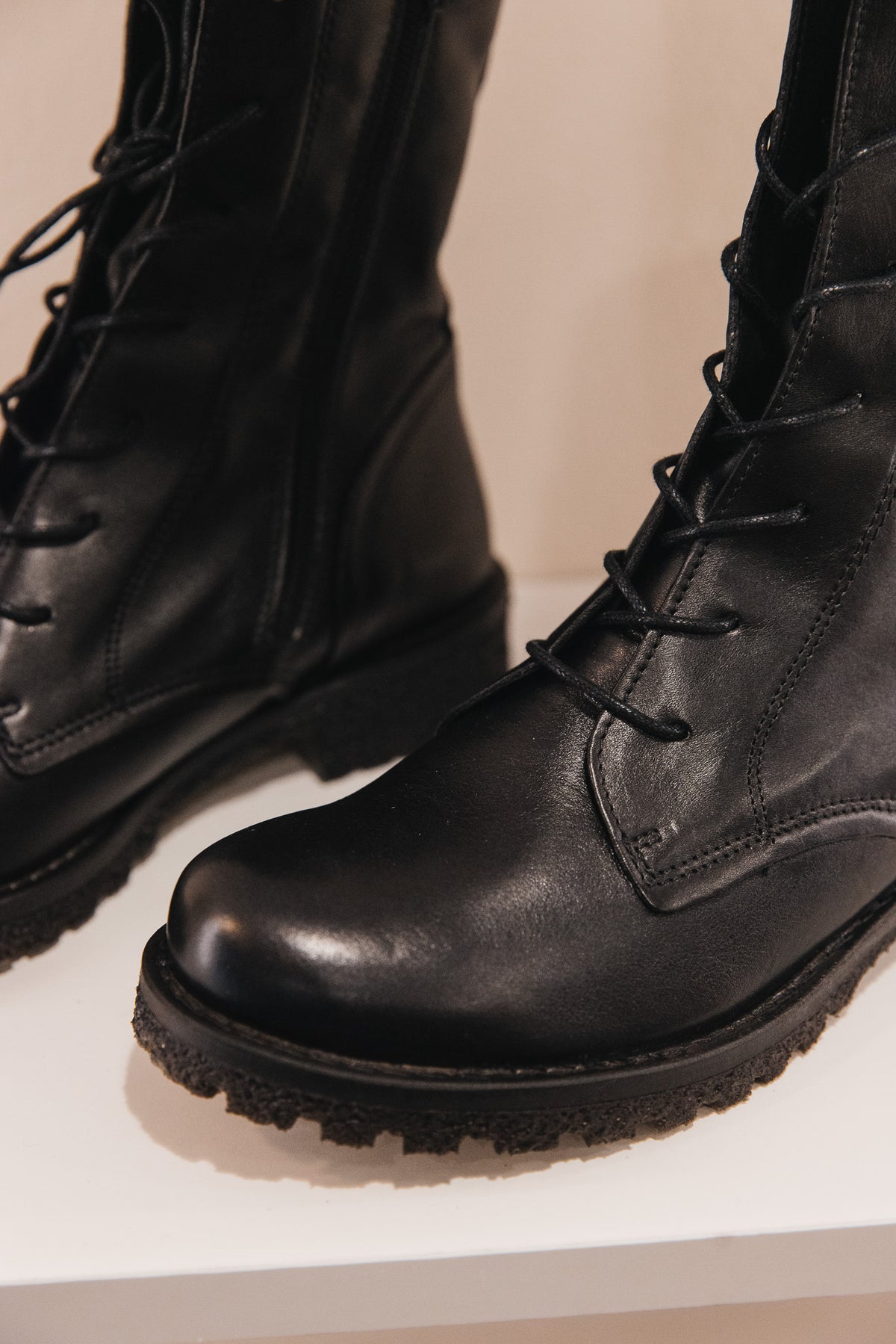 B501 BLACK