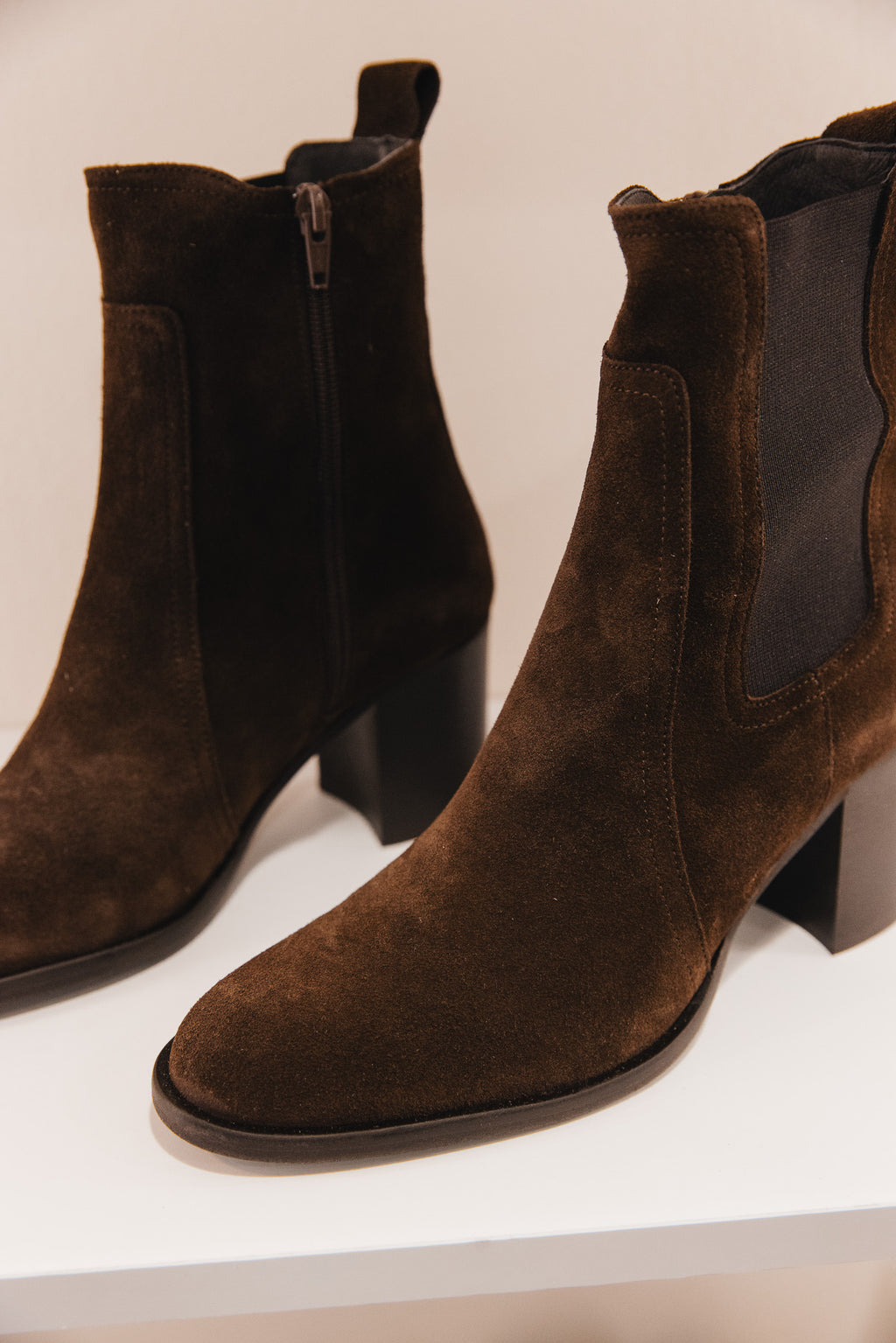 Badiane cuirs velours marron