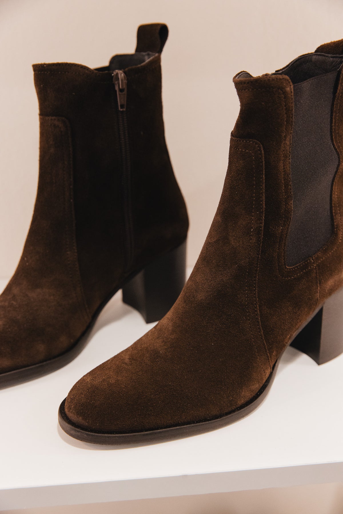 Badiane cuirs velours marron