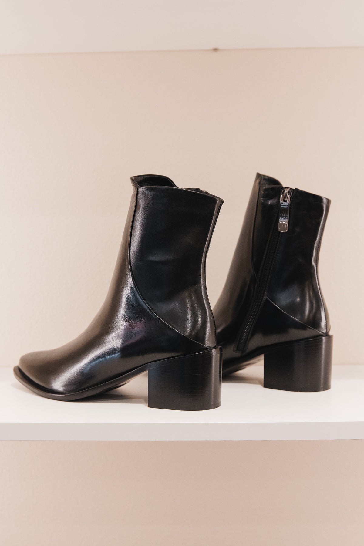 W27630 Noir