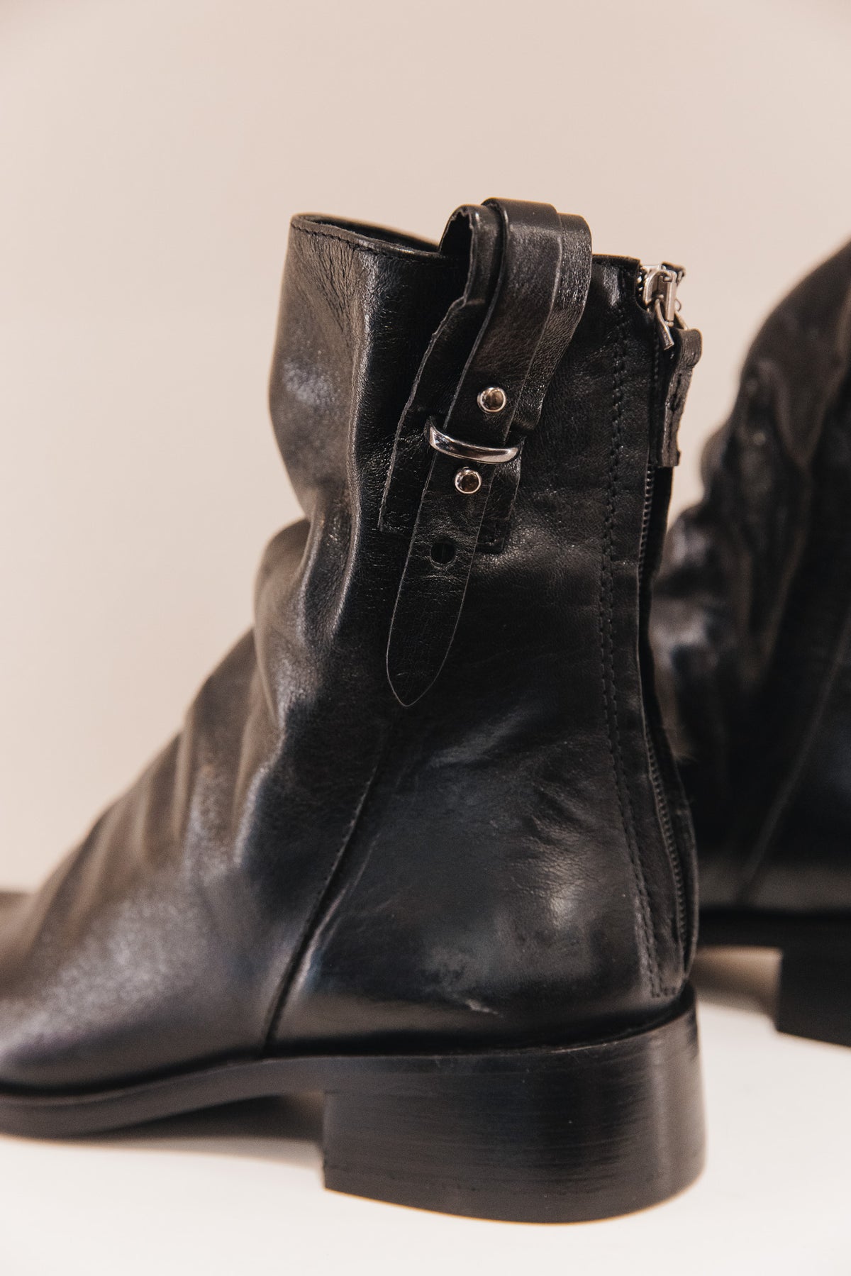 M558 Bottine en cuir noir