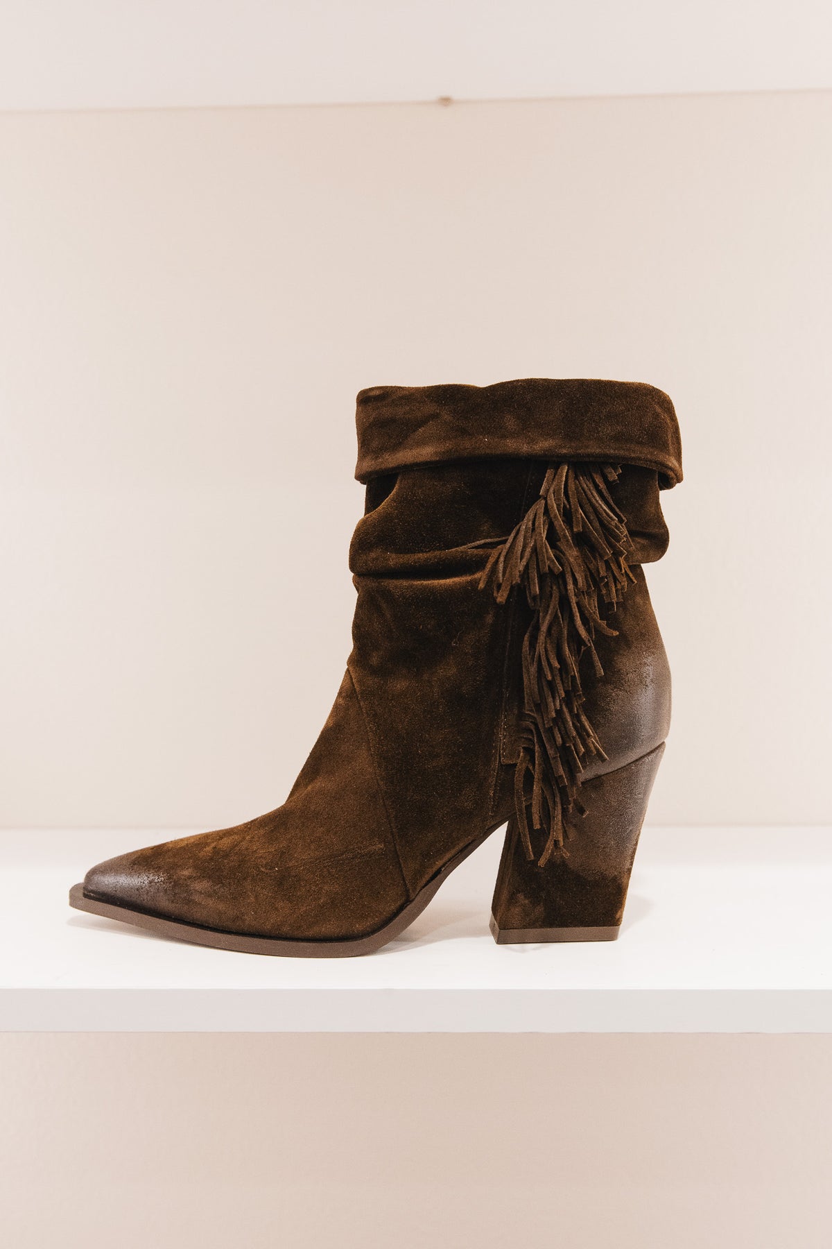 M2726 Bottines en daim à franges chocolat
