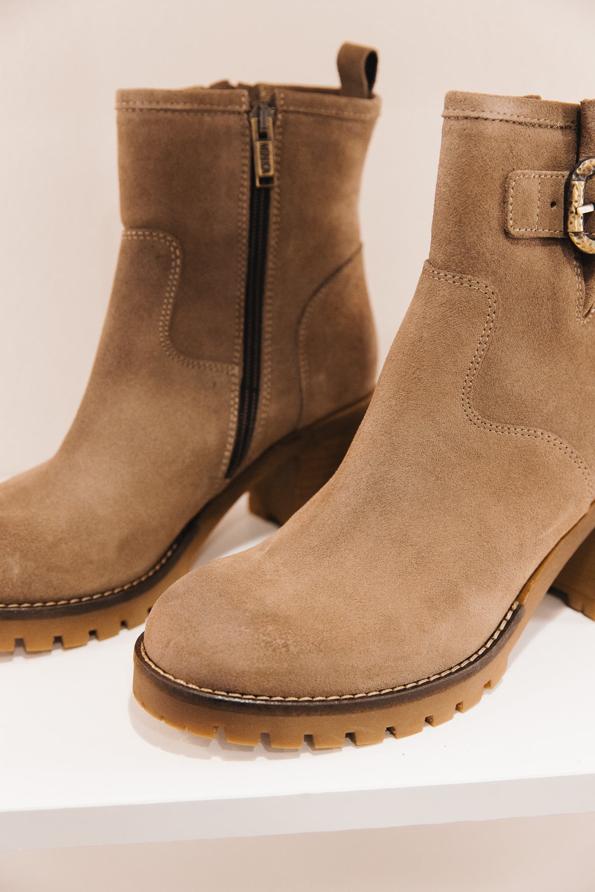 JUMEL TAUPE