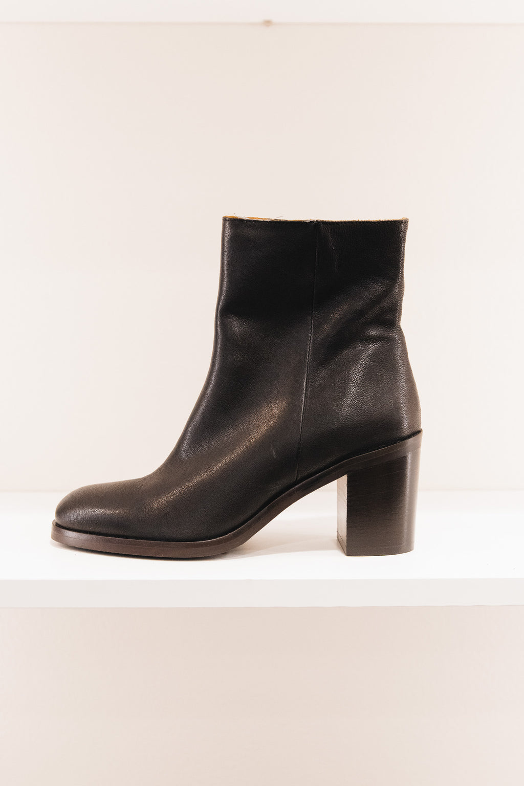 S751 West nero