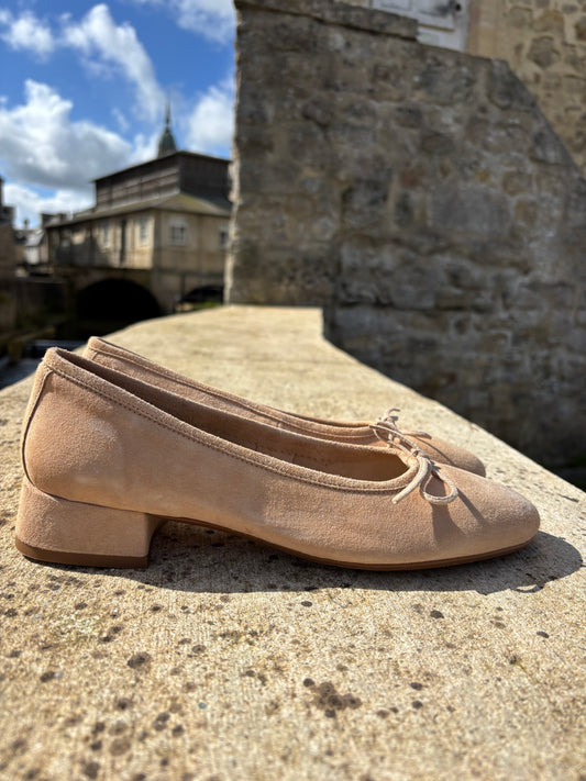 SOFIA CUIR VELOURS NUDE