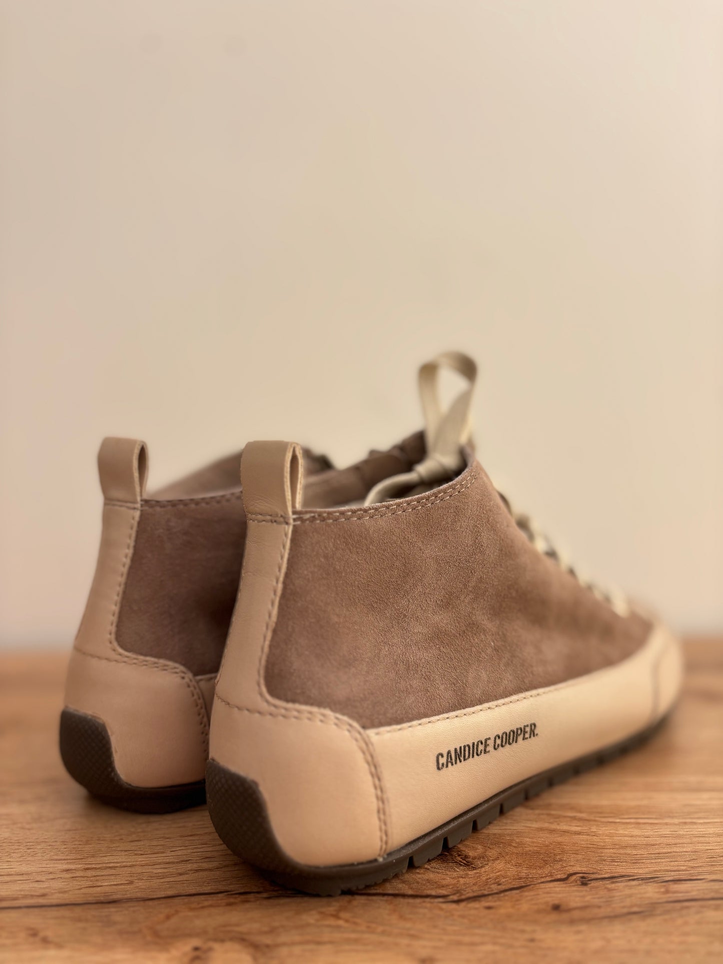 MID TAUPE