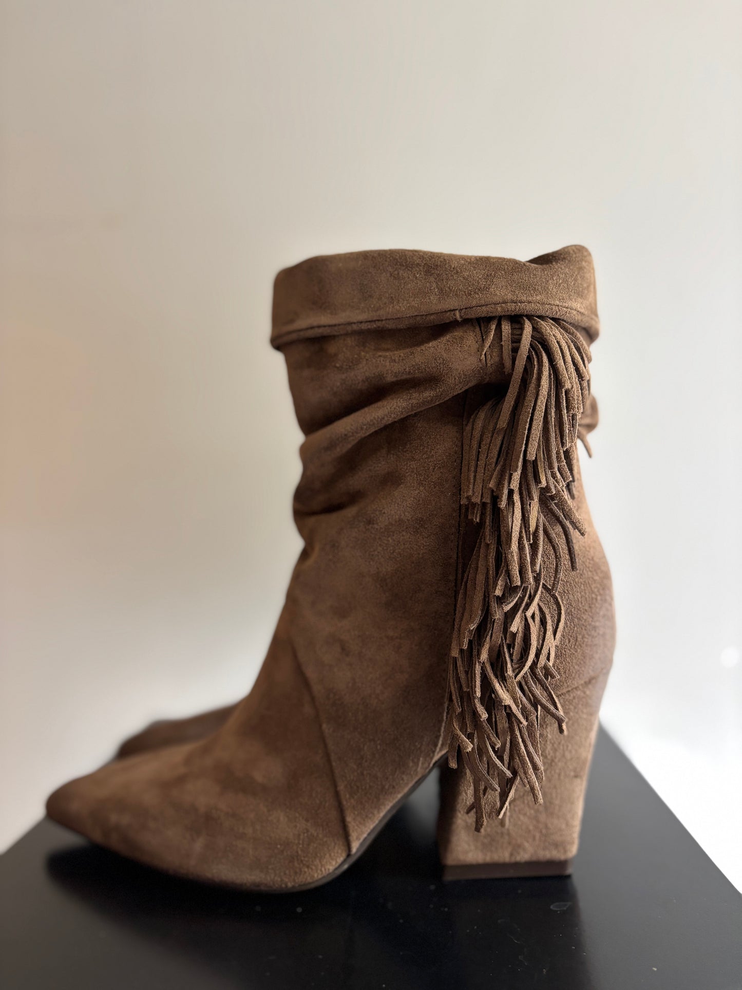 M2726 Bottines en daim franges MADISON